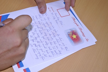 Gần 1.000 bạn trẻ tham gia viết &ldquo;Thư gửi Trường Sa&rdquo; 5