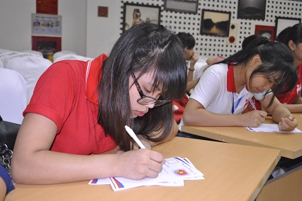 Gần 1.000 bạn trẻ tham gia viết &ldquo;Thư gửi Trường Sa&rdquo; 6