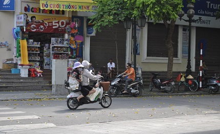 Hà Nội: Nhiều xe máy điện chưa có biển số 5