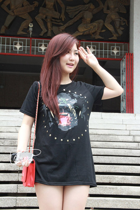 Đỏ mặt với mốt kh&ocirc;ng quần của sao Việt 7