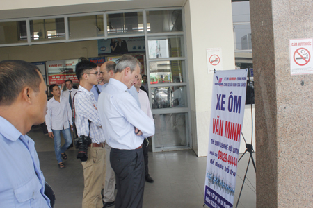 Sĩ tử &ugrave;n &ugrave;n về H&agrave; Nội dự thi đại học 6