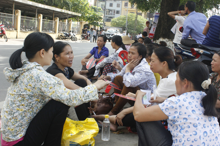Nhiều &ldquo;chi&ecirc;u&rdquo; trốn nắng, giết thời gian của người nh&agrave; sĩ tử 3