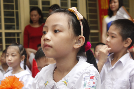 Xúc động lễ khai giảng ở ngôi trường đặc biệt nhất Hà Nội 2