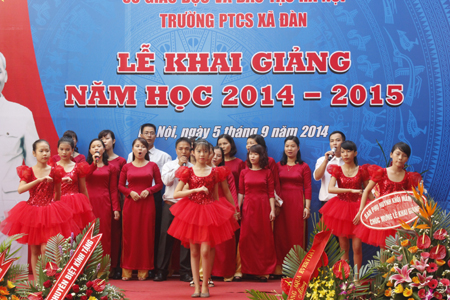 X&uacute;c động lễ khai giảng ở ng&ocirc;i trường đặc biệt nhất H&agrave; Nội 5