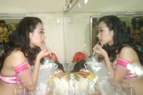 Sướng con mắt với múa hiện đại 1