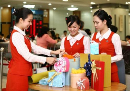 Vận may g&otilde; cửa với tổng gi&aacute; trị 280 triệu đồng của Sacombank 1