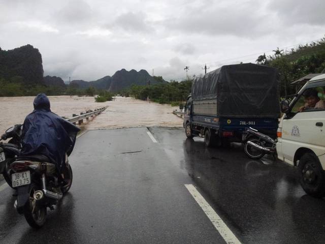 Lũ lụt tại Quảng Bình: Các tuyến giao thông huyết mạch đã thông 2