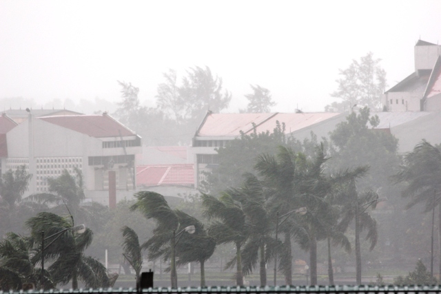 Bão số 11 gây mưa ngày một lớn ở  Quảng Bình, Quảng Trị 1