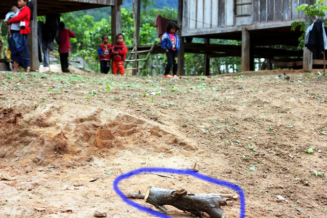 Xử l&yacute; bom bi ở khu vực b&aacute;o GĐ&XH phản ảnh 1