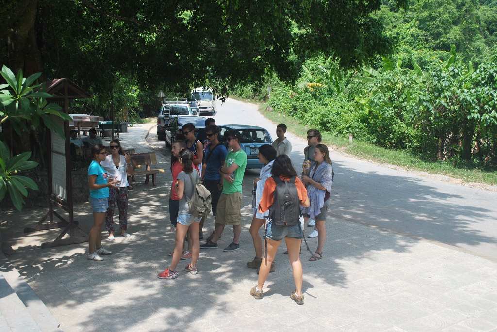 Quảng Bình: Ti&ecirc;́p tục áp dụng phí &ldquo;cắt c&ocirc;̉&rdquo; du khách 1