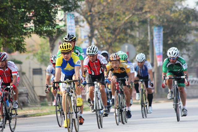 Tổ chức giải đua xe đạp người trung v&agrave; cao tuổi to&agrave;n quốc  4