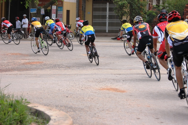 Tổ chức giải đua xe đạp người trung v&agrave; cao tuổi to&agrave;n quốc  3
