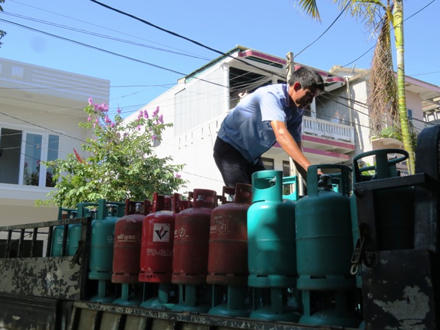 Ph&aacute;t hiện Cty t&agrave;ng trữ số vỏ b&igrave;nh ga cực lớn 1