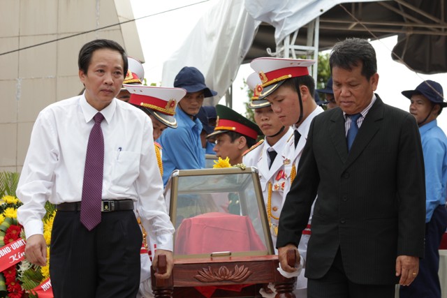 Quảng B&igrave;nh: An t&aacute;ng 32 bộ h&agrave;i cốt liệt sỹ hy sinh tại L&agrave;o 2