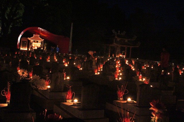 Những ngọn đ&egrave;n s&aacute;ng m&atilde;i 3