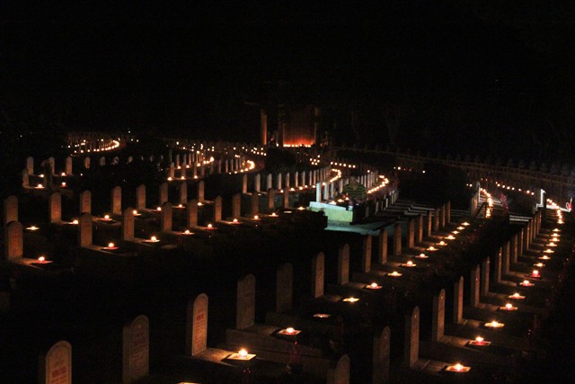 Những ngọn đ&egrave;n s&aacute;ng m&atilde;i 4