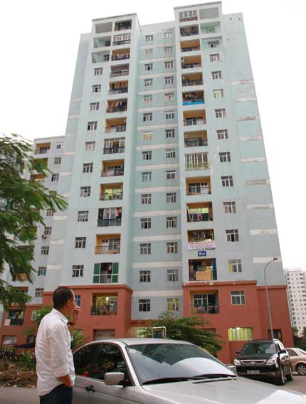 H&agrave; Nội: Sổ đỏ &ldquo;mắc&rdquo; ở nh&agrave; chung cư 1