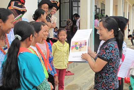 Điện Biên: Tổng kết chiến dịch truyền thông lồng ghép cung cấp dịch vụ chăm sóc SKSS/KHHGĐ năm 2013 1