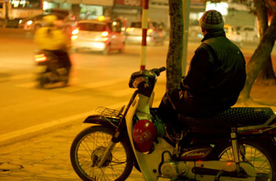 Những c&uacute; vấp "bẫy t&igrave;nh" của giới xe &ocirc;m 1