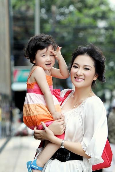 Những "cục cưng" đáng yêu của Hoa hậu Việt 4