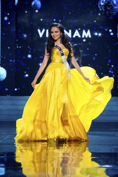 C&ocirc; g&aacute;i cao 1,66m trở th&agrave;nh Miss Universe 2012 5
