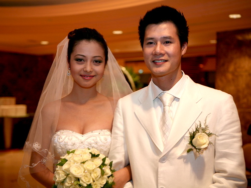 Quang Dũng lặng buồn trước ngày Jennifer tái hôn? 2 Quang Dũng lặng buồn trước ngày Jennifer tái hôn? 2