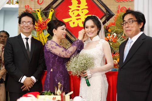 Đám cưới hoành tráng của em gái Lý Hải và chồng đại gia 3