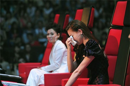 "Nghệ thuật" của Hà Hồ tại The Voice 1