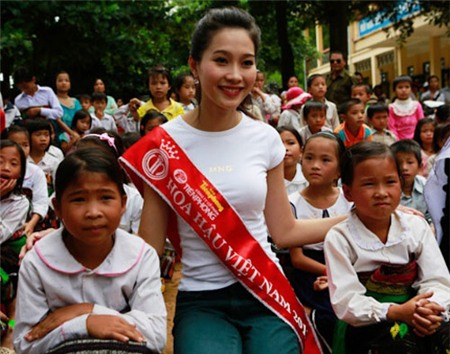 Quá khứ nghèo khổ của 5 người đẹp  5