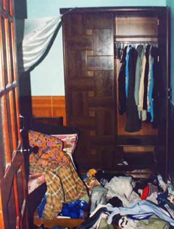 Ác quỷ hiếp, giết ba mẹ con trên đồi 3