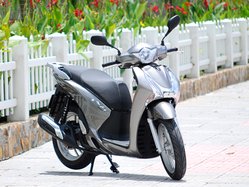 Gần 200 triệu đồng cho Honda SH150i đời cũ 2