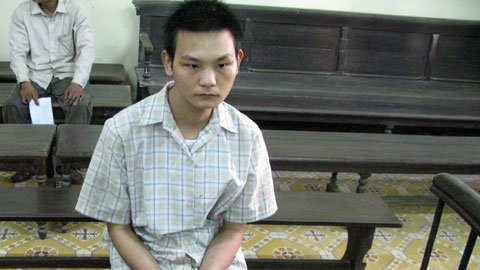 B&eacute; lớp 3 bị 'hại đời' trong trường học 1