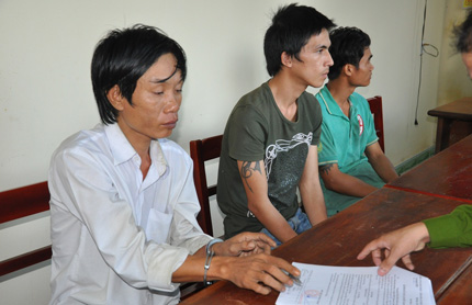 Thu&ecirc; người đ&ograve;i nợ theo kiểu x&atilde; hội đen 1