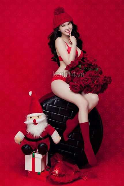 Ngọc Trinh xinh "ngất ng&acirc;y" trong bộ ảnh bikini đ&oacute;n Noel  1