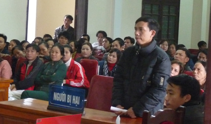 Su&yacute;t mất "của qu&yacute;" v&igrave; &ocirc;m vợ h&agrave;ng x&oacute;m 3