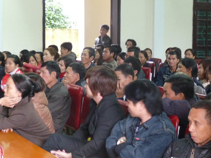 Su&yacute;t mất "của qu&yacute;" v&igrave; &ocirc;m vợ h&agrave;ng x&oacute;m 1