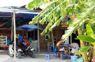 Cả nh&agrave; &ldquo;lĩnh đạn&rdquo; v&igrave; khoản nợ của con trai 1