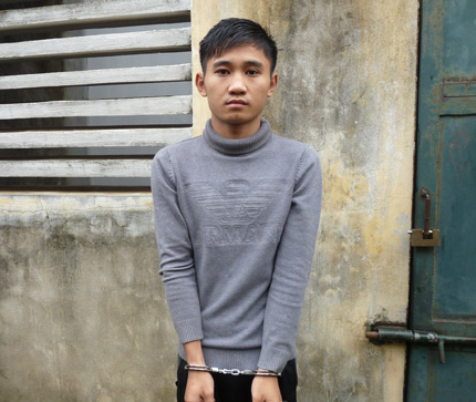 Bắt kẻ đ&acirc;m xe g&atilde;y 2 ch&acirc;n CSGT  1