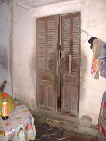 Gã nông dân cuồng dâm hiếp dâm cả bé bại não 2