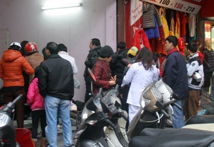 Áo ấm vỉa hè trúng đậm nhờ giá rét 2
