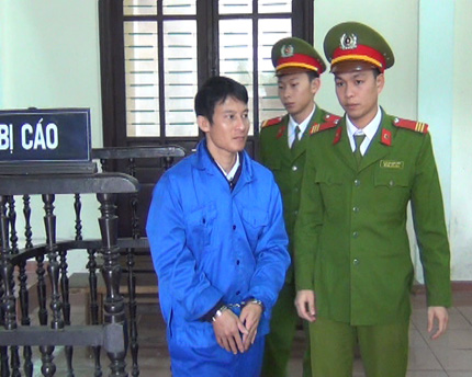 Ph&oacute; gi&aacute;m đốc trung t&acirc;m văn h&oacute;a lĩnh 20 năm t&ugrave; 1