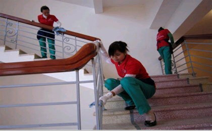 Dọn nh&agrave; Tết: H&eacute;t gi&aacute; tr&ecirc;n trời, kh&aacute;ch vẫn đ&ocirc;ng 1