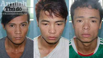 Hiếp dâm thiếu nữ sau khi trói bạn trai của cô ấy vào gốc cây 1