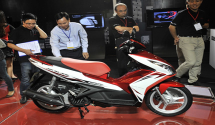Air Blade 125 khan h&agrave;ng, đội gi&aacute; 5 triệu đồng 1