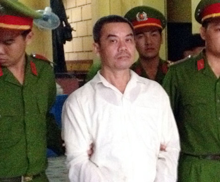 Nghịch tử "d&igrave;m x&aacute;c mẹ xuống s&ocirc;ng" lại c&ograve;n k&ecirc;u oan 1