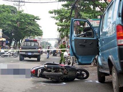 Phạt 5 năm t&ugrave; nếu mở cửa &ocirc; t&ocirc; g&acirc;y tai nạn 1