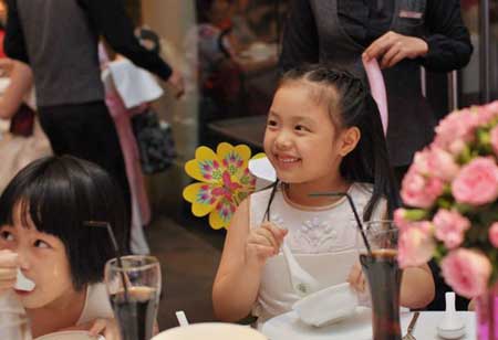 Thúy Hạnh tổ chức sinh nhật hoành tráng cho con gái 4