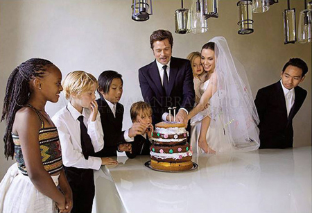 Hình ảnh hiếm hoi về đám cưới của cặp đôi Jolie-Pitt thu hút độc giả tuần qua 3