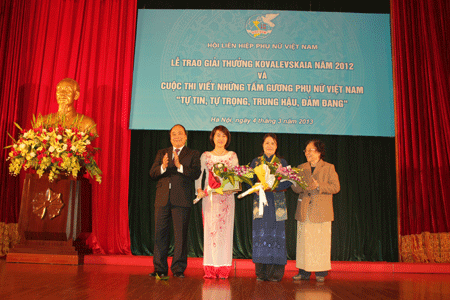 Tôn vinh những nữ khoa học đoạt giải KOVALEVSKAIA 1