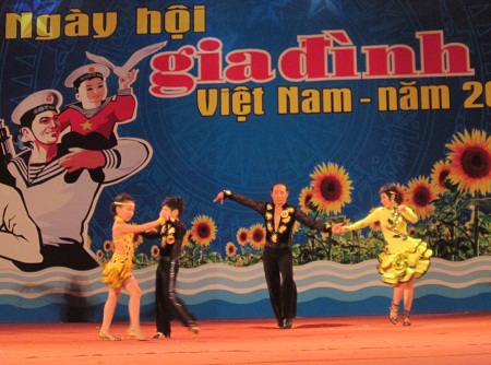 S&ocirc;i nổi cuộc thi "Gia đ&igrave;nh t&agrave;i năng" 4